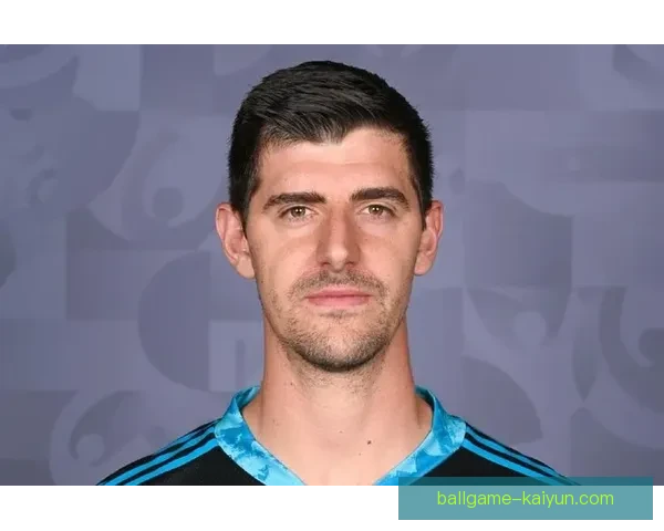 库尔图瓦持续提升，成为西甲赛季最佳潜力球员备受关注