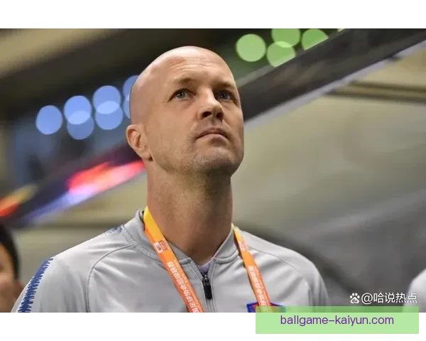 克鲁伊夫阵型变化引领战术革新，足球战术发展值得关注